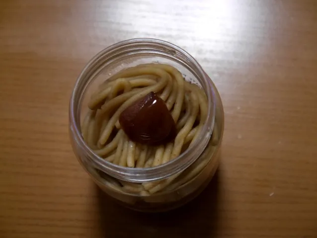 モンブランムース 上面（函館洋菓子　スナッフルス）