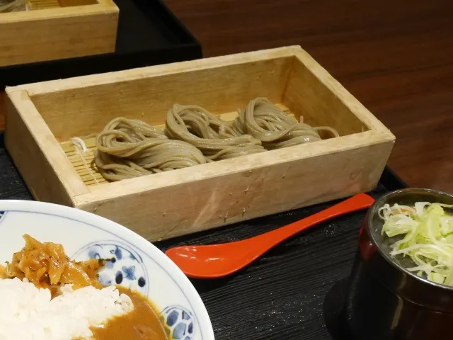 カレーライスと蕎麦 蕎麦（凛や）