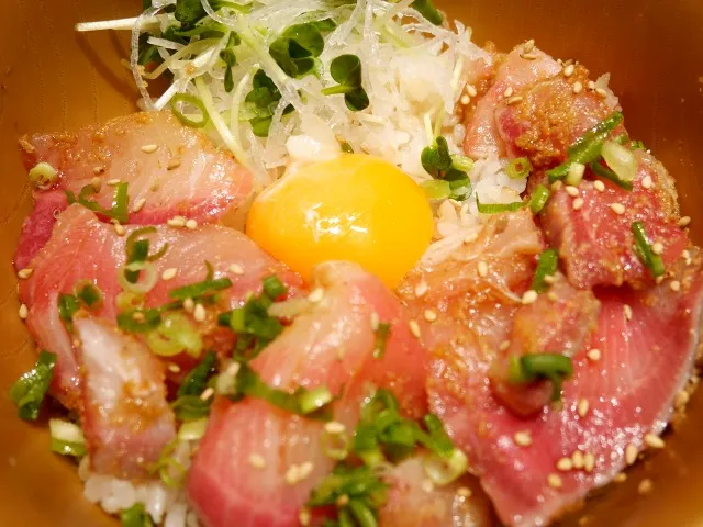 大分郷土料理 ぶりのあつめし おひつごはん アップ（こめらく お茶漬けと、いろどり唐揚げ。）