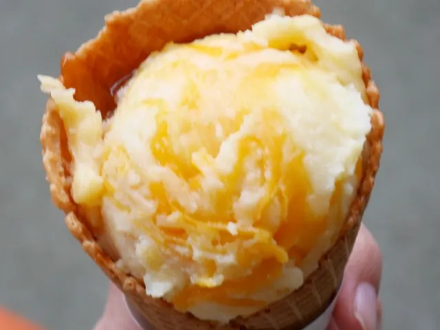 牛カルビコーン（チーズ＆マッシュポテト） 上面（ザ・ガゼーボ）