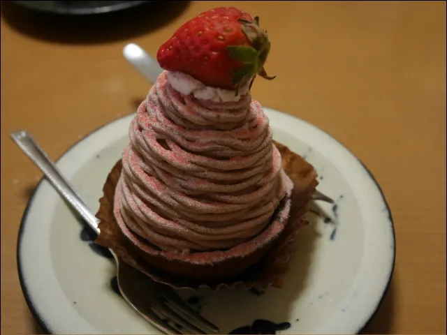 いちごのモンブランタルト(いちびこ)