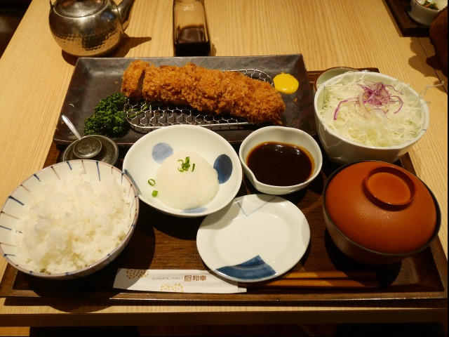 丸太ひれかつ御飯（とんかつ 和幸）