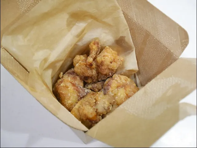 唐揚げ(味噌・醤油) 箱開封(真剣勝負)