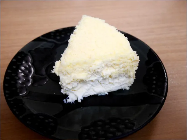 ミルクチーズケーキ カット（東京ミルクチーズ工場）