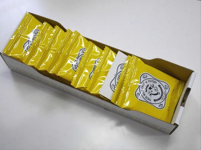 レモン＆クリームチーズクッキー 箱中（東京ミルクチーズ工場）