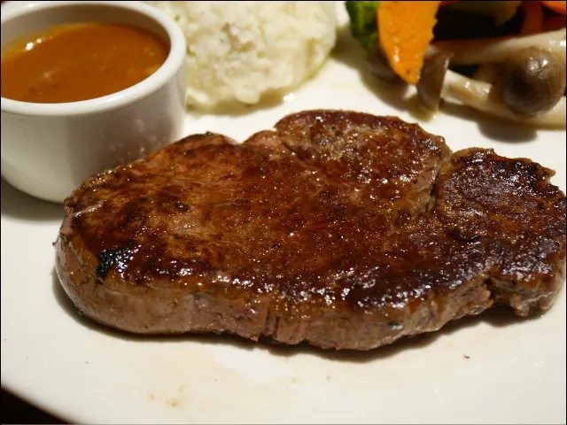 ステーキ・スタイル Seared アップ（OUTBACK STEAKHOUSE）