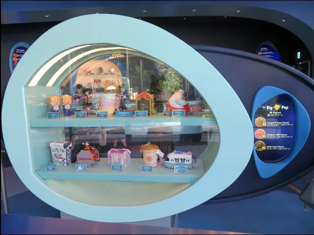 店内ディスプレイ（ビッグポップ）