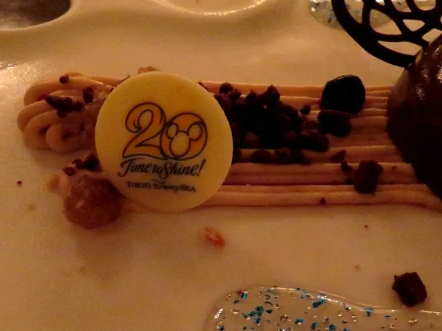 チョコレートプディング&マロンクリーム、ナッツ入りビスコッティ添え 20周年チョコ(リストランテ・ディ・カナレット)
