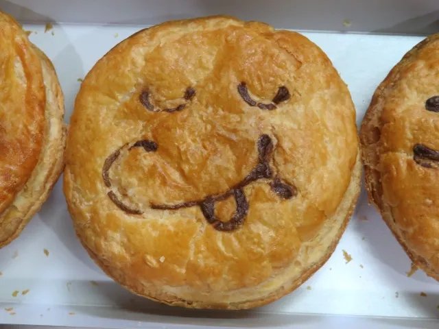 チーズハンバーグカレー（Pie face）