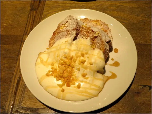 マカダミアナッツクリームフレンチトースト(HONOLULU COFFEE)