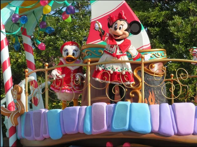 デイジーとミニー（ミッキー＆フレンズのグリーティングパレード：ディズニー・クリスマス）