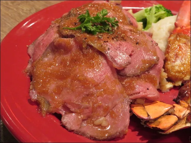 ロブスターの黄金焼き&ローストビーフ ローストビーフアップ(RED LOBSTER)
