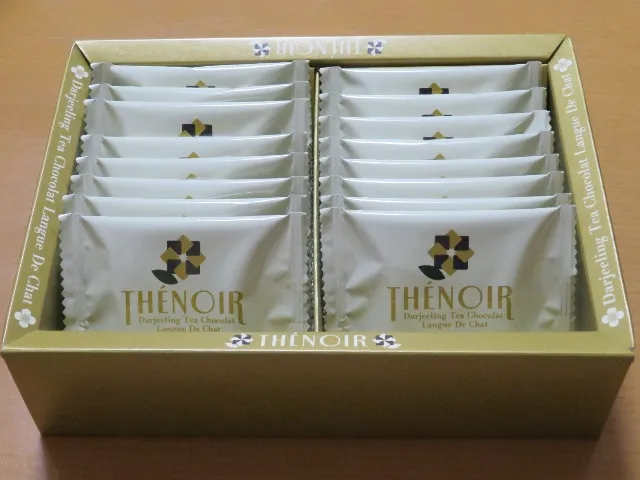 テノワール 箱中身（小樽洋菓子舗 ルタオ）