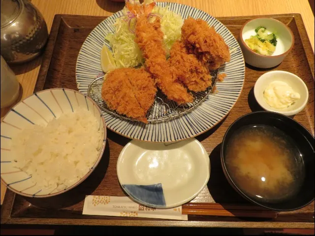 かき盛合せ御飯（とんかつ 和幸）