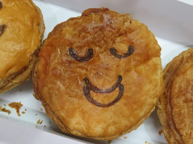 じゃがいものクラムチャウダー(Pie face)