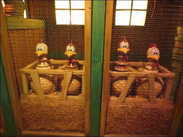 鶏の飼育小屋(ミッキーの家とミート・ミッキー)