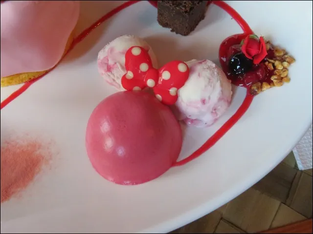 スペシャルパンケーキセット ラズベリームース(ポリネシアンテラス・レストラン)