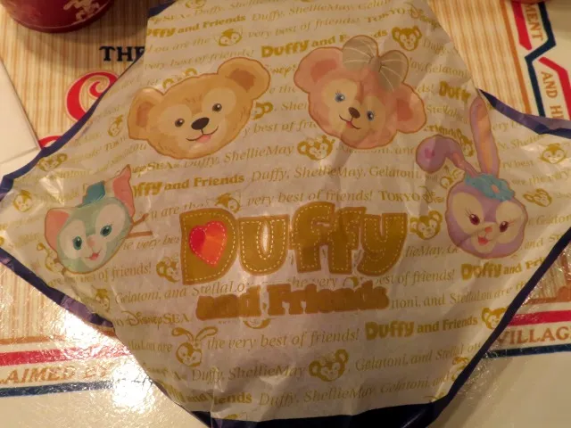 チーズクリーム・バジルバーガー ダッフィーフレンズ包み紙（ケープコッド・クックオフ）