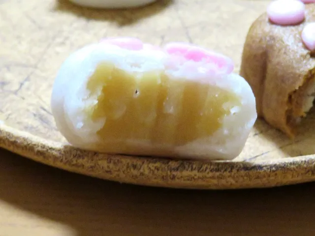 肉球饅頭 断面（あわ家惣兵衛）