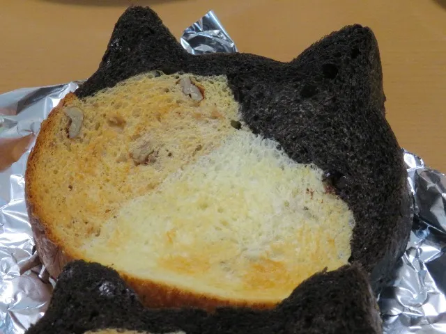MIKENEKO 三毛猫 トースト（ねこねこ食パン）