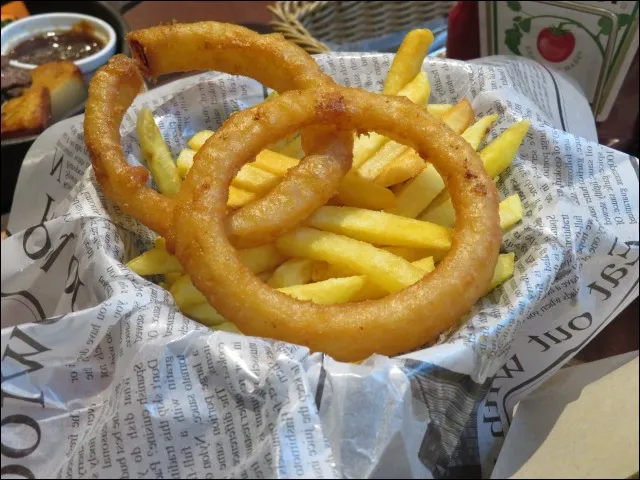 ロティズ・バーガー ポテトとオニオンのフライ（ロティズ・ハウス）