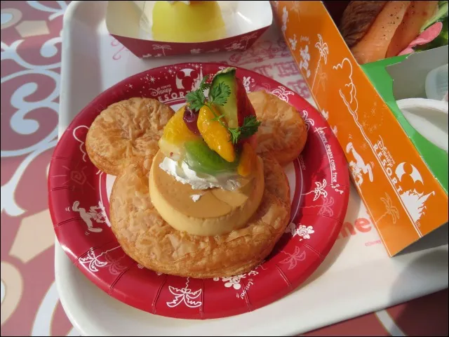 プリンとフルーツのデニッシュ(スウィートハート・カフェ)