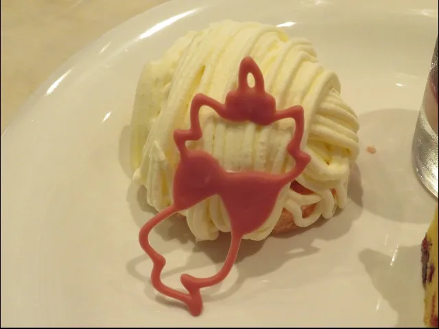 マリーのチョコを添えたチーズクリームのモンブラン(センターストリート・コーヒーハウス)