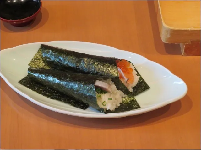 いくらサーモン巻とねぎさば巻(築地玉寿司)