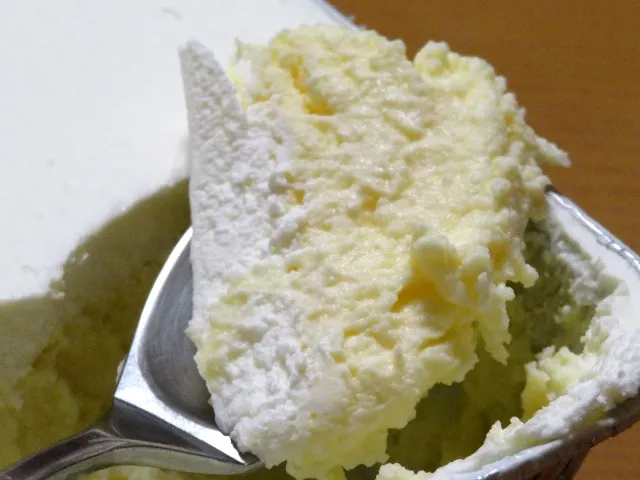 濃厚チーズケーキ 断面（Frais Frais Bon!）