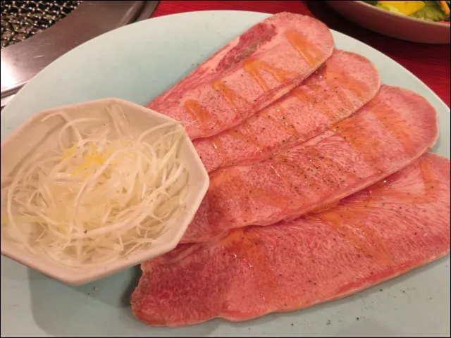 タン塩-焼きしゃぶカット-(焼肉トラジ)