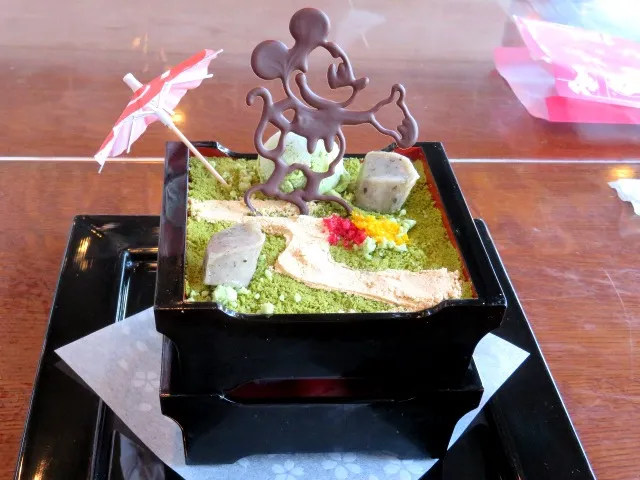 フルーツとマスカルポーネクリームの抹茶ケーキ、抹茶アイスクリーム（レストラン櫻）