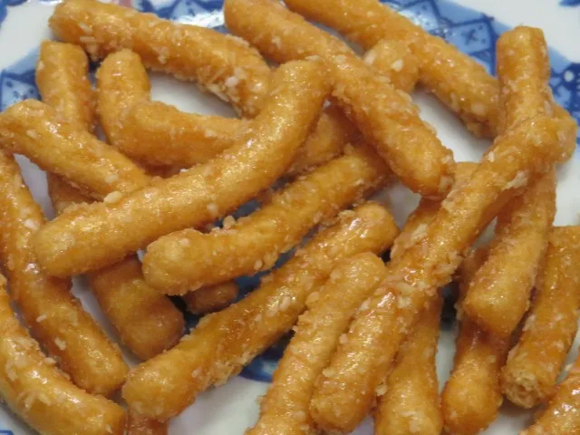 ココナッツかりんとう アップ（日本橋錦豊琳）