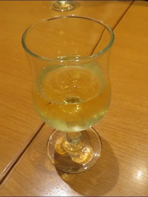 グラスワイン（白）（Mare Cucina）