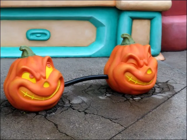 重量挙げの重りのかぼちゃ（ディズニー・ハロウィーン 2022）