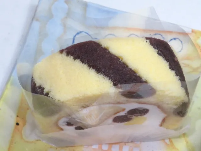 ANろーるけーき 上面（あんこの勝ち）