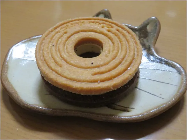 こだわりすぎの日牟禮ドーナツ 裏面(クラブハリエ)