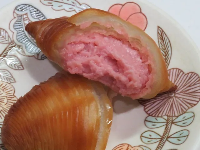 スフォリアテッラ あまおう味 中身（オスピターレ）