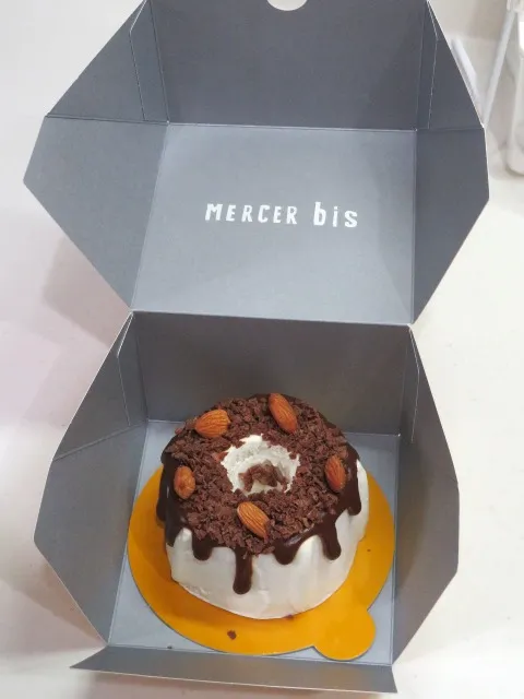 キャラメルチョコレート 箱の中(MERCER bis)