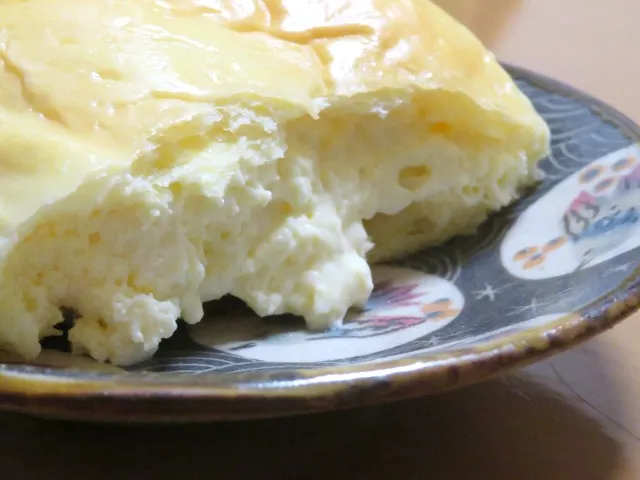 くりーむパン 生クリーム＆カスタード 断面（八天堂）