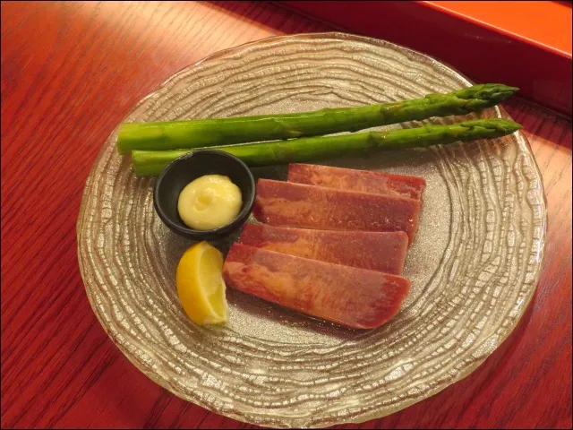 アスパラとタン切り落とし(焼肉トラジ)