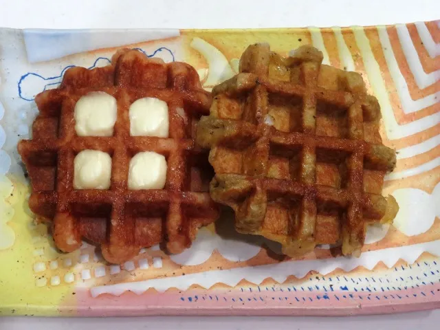 桃とフロマージュワッフルとアールグレイピーチティーwaffle(マネケン)