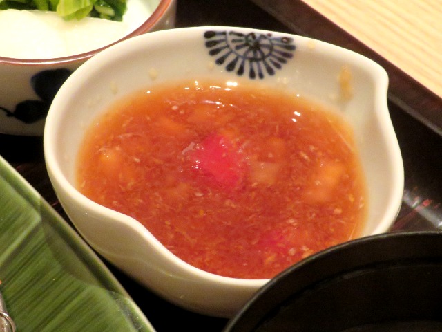 トマトと玉ねぎのさっぱり香味ダレ（とんかつ 和幸）