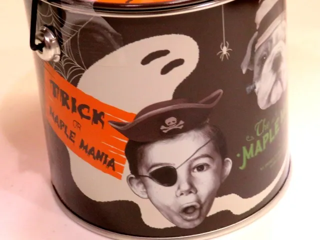 メープルハロウィン缶 缶側面（ザ・メープルマニア）