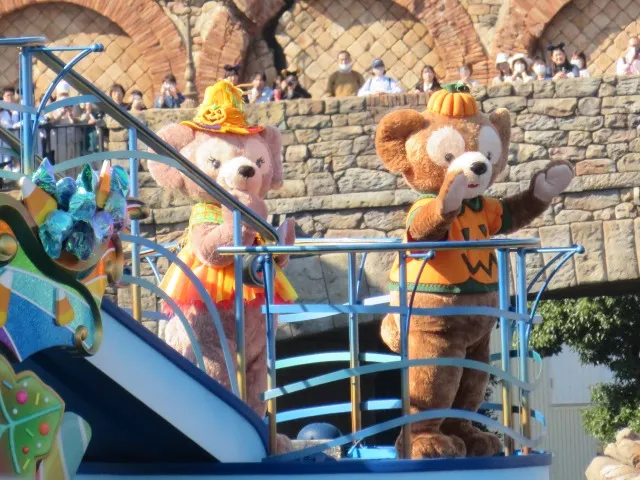 シェリーメイとダッフィー（ディズニー・ハロウィーン・グリーティング）