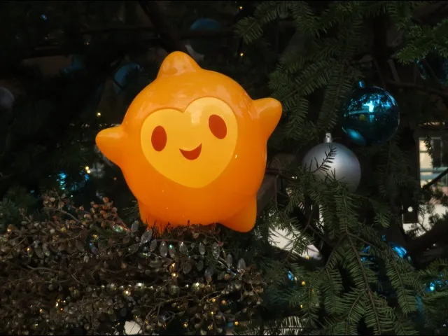 クリスマスツリーのスター（イクスピアリ）