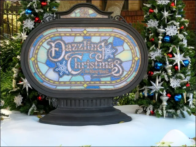 Dazzling Christmas in New York 看板（ディズニー・クリスマス 2023）