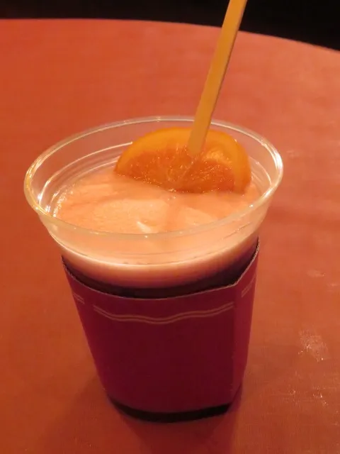 ホットワインカクテル（アップル＆オレンジ）（バーナクル・ビルズ）