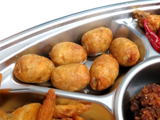 グリーンカレーソーセージ（モンスーンカフェ）