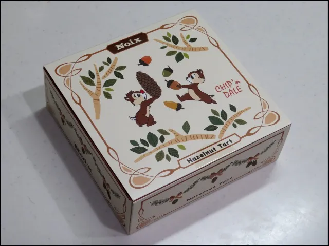 ヘーゼルナッツのタルト チップとデール箱(Noix)