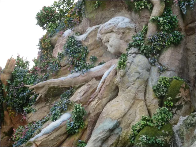 エルサのロックワーク（ファンタジースプリングス）